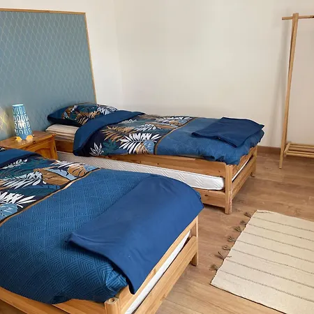 Au Des Frangines Hébergement de vacances *